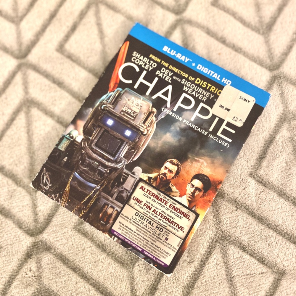 • *FREE • Chappie Blu-Ray DVD